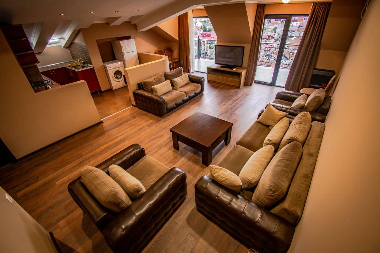 Daros Apartment Batumi Eksteriør billede