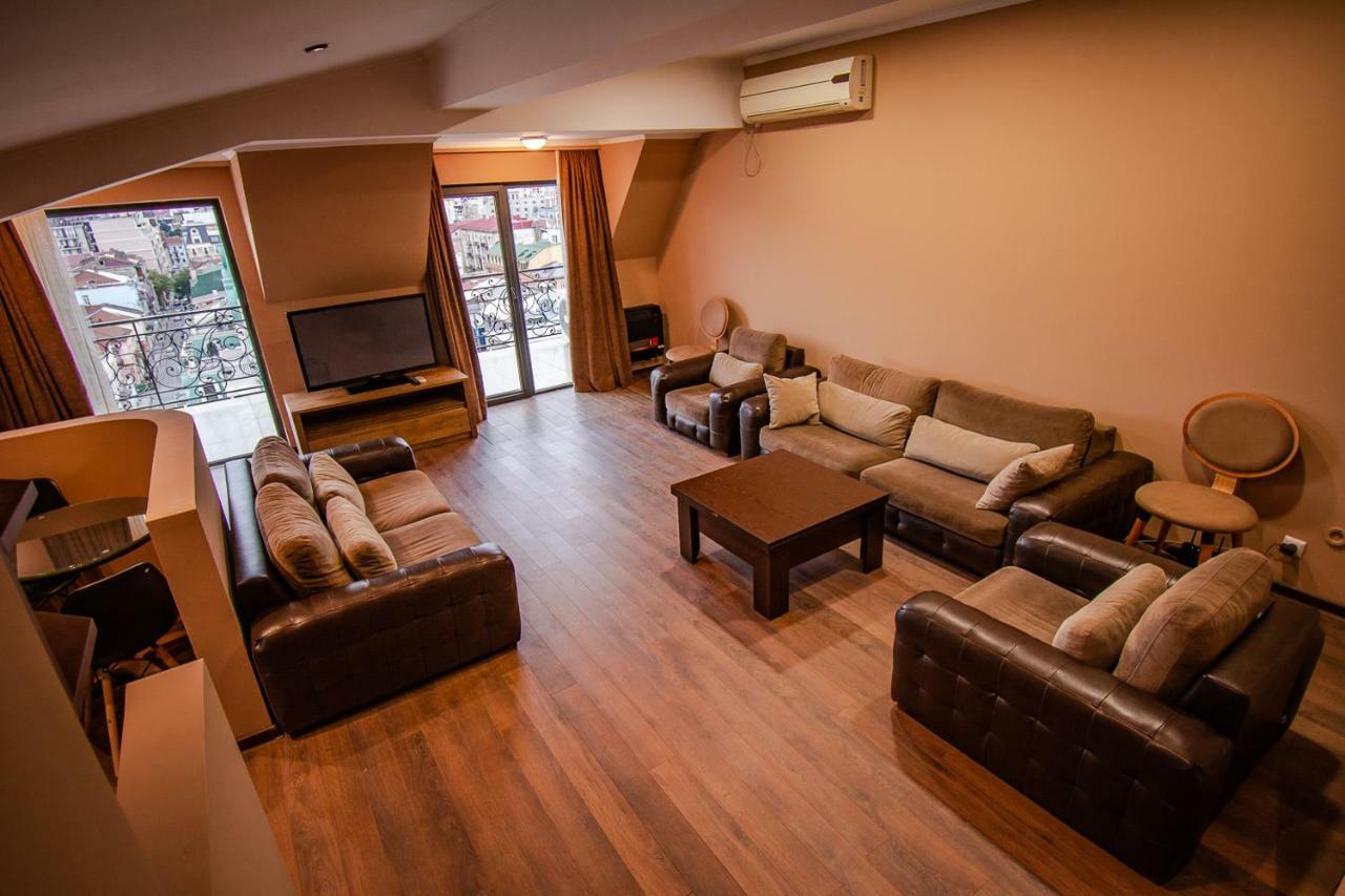 Daros Apartment Batumi Eksteriør billede