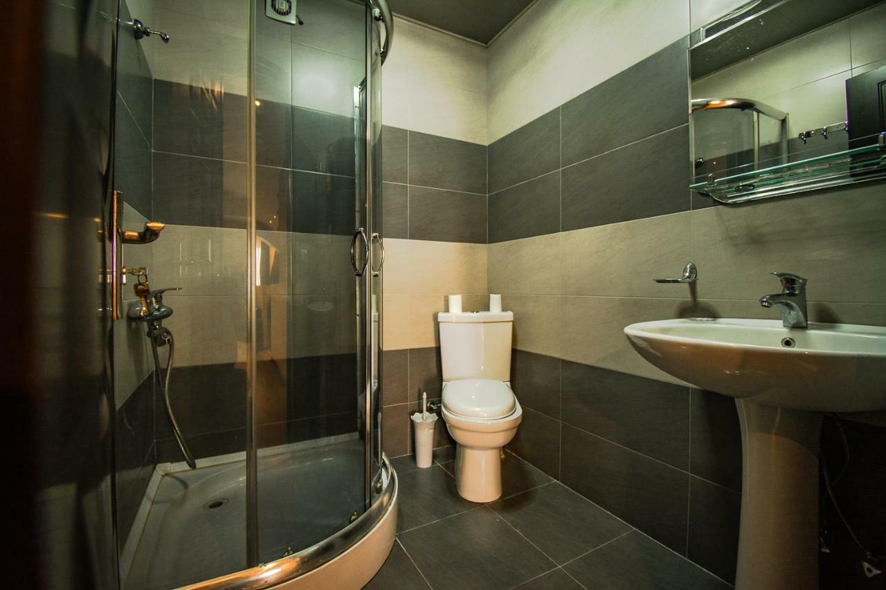 Daros Apartment Batumi Eksteriør billede